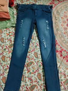 Blue Ripped Jeans with side button