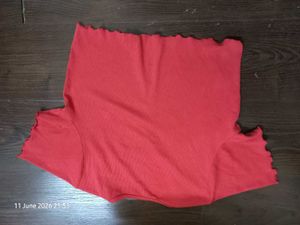Cute Red Lettuce Trim Cropped Top