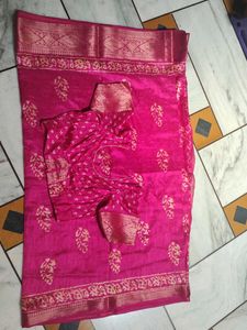 Vibrant Pink Banarasi Silk Saree with Blouse