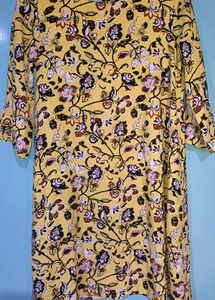 Floral Print Tie-Neck top