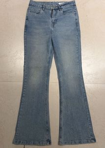 Light Wash Flared Jeans y2k