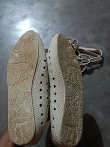Chic Ballet Flats with Star Cutouts