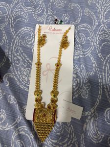 Elegant Gold-Toned Necklace Set