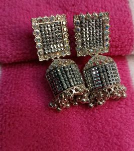 Sparkling Jhumka Earrings