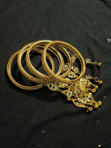 Elegant Gold-Toned Bangle Set