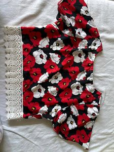 Floral Crop Top with Lace Trim