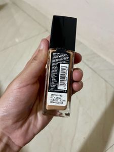 Maybelline Matte Poreless Foundation