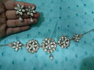 Elegant Pearl Flower choker Necklace