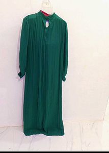 Elegant Green Maxi Dress with Belt