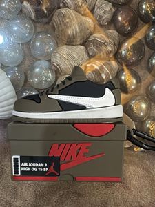 Nike Air Jordan 1 Sneaker Case