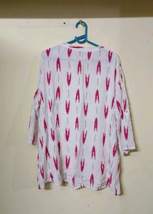 Stylish White Kurta with Pink Ikat Print