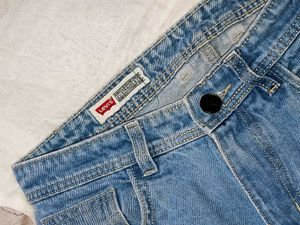 Straight Fit Jeans 👖