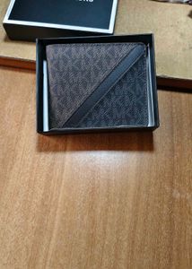 Michael Kors Bi-fold Wallet