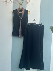Imported Black Set with Metallic Accent
