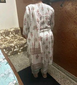 Elegant Printed Kurta Set