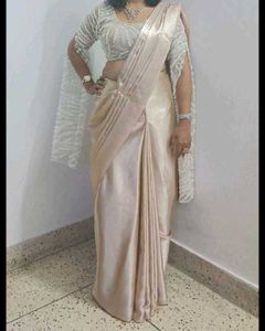 designer long sleeves blouse saree....