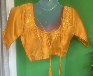 Not Used Elegant Embroidered Blouse