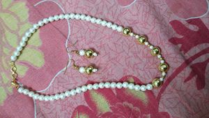 Pearl and Gold Necklace Set