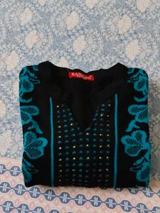 Elegant Kurta with Floral Embroidery
