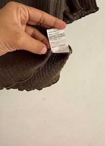 Ribbed Mock Neck Top