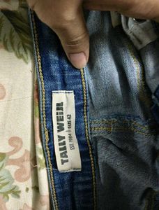 Tally Weijl High-Rise Distressed Blue Jeans