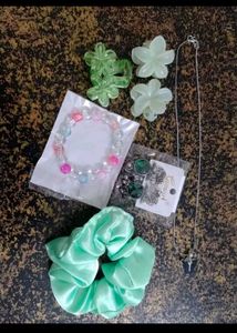 Chic Hair Accessory Set of 5 products