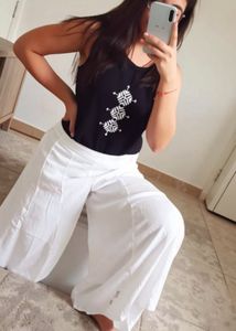 Classic Black & White Casual Chic