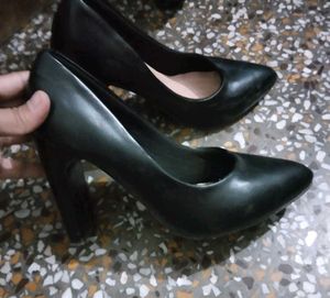 Dressberry Black Classic Heels 36 size