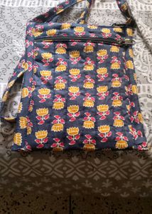 Quilted Floral Print Pouch