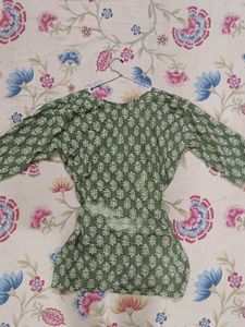 Green Printed V-Neck Kurta