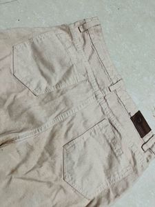 Women’s beige Cargo Jeans – High Waist