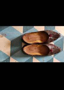 3 Pairs Shoes And (3) Pair Slippers ❤