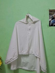 white hijab of 1