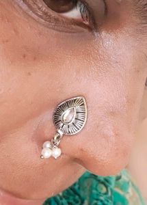 Silver Floral Nose Ring[chus 1 ] 99 ka sale mai bu