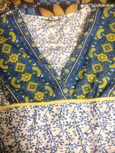 Patterned Blue &amp; White Top