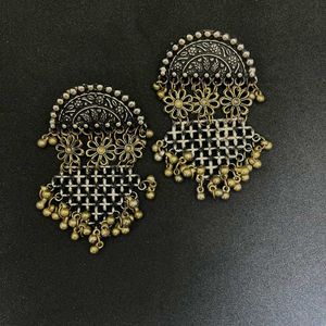 Antique Metallic Stud Earrings