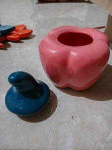 Cute Pink shimla shape ceremic jaar.