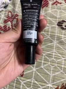 Staze HD Glow Poreless Matte Foundation
