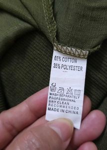 Women's Olive Green Cargo Capri Pants