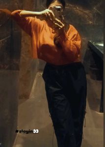 H&amp;M Bright Orange Knit Crop Top