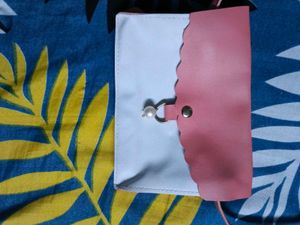Chic Pink &amp; White Crossbody Bag +free gift🎁
