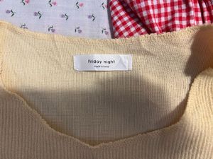 Pastel Yellow Cropped Sweater