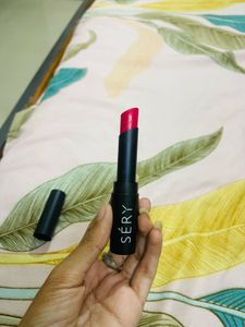 Sery Mattish Hot Pink Lipstick