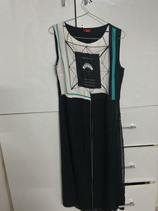 Stylish Sleeveless Black Ethnic Gown