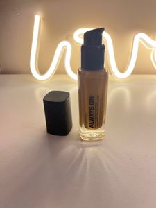 Smashbox Always On Foundation