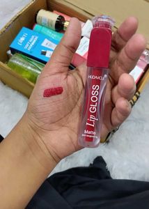 HudaGirl Lip Gloss - Matte Red
