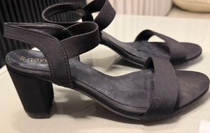 Nayaa Black Elastic Strap Sandals