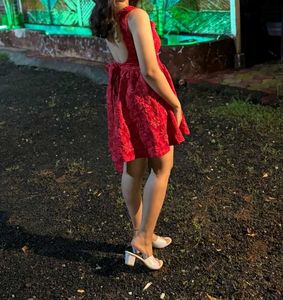Chic Red Lace Dress