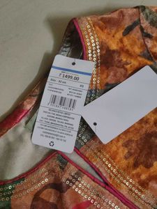 Avaasa new with tag velvet sequin kurti