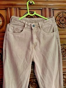 Vintage High-Waisted Jeans